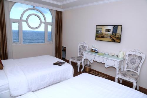Tuyet Son Hotel (TS Ocean Hotel)